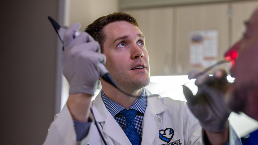 Dr. Andrew Holcomb
