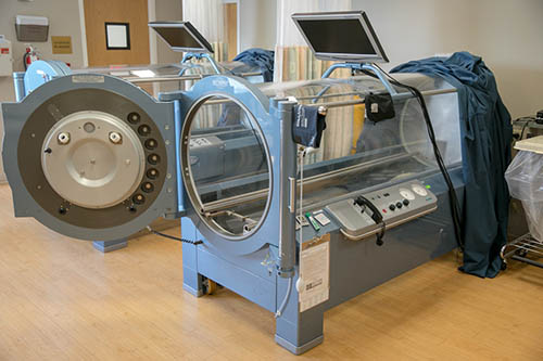 Hyperbaric chamber at Methodist Jennie Edmundson Wound Clinic